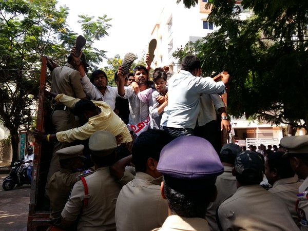 చావుడప్పులు...