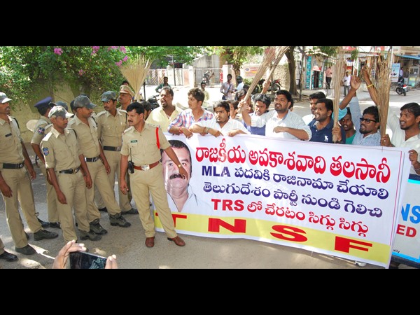 చావుడప్పులు...