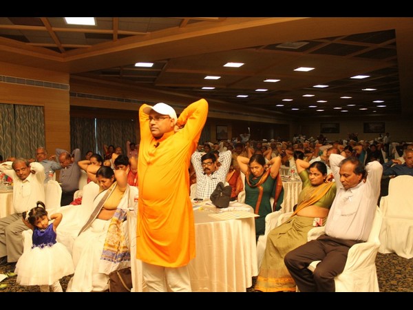 యోగా: ఒక్క గంట చేస్తే జీవితం సుఖవంతం యోగా: ఒక్క గంట చేస్తే జీవితం సుఖవంతం