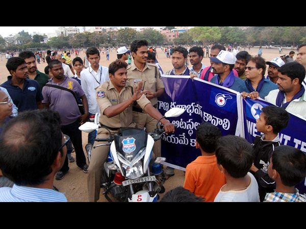 ఎన్టీఆర్ స్టేడియం, కళాభారతి