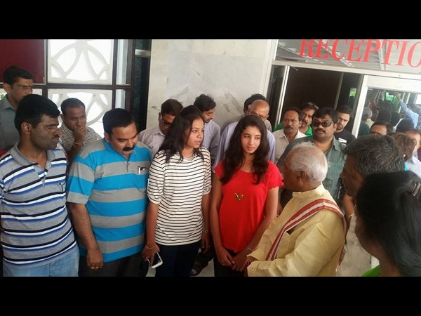  నేపాల్ భూకంపం భయభ్రాంతులకు గురి చేసిందన్నారు. 