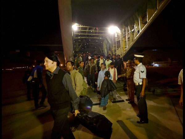  నేపాల్‌లో భూకంపం, నాలుగు వేలకు చేరిన మృతుల సంఖ్య 