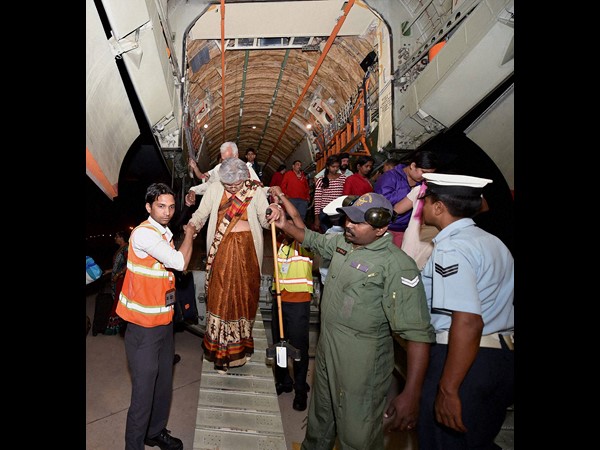  నేపాల్‌లో భూకంపం, నాలుగు వేలకు చేరిన మృతుల 