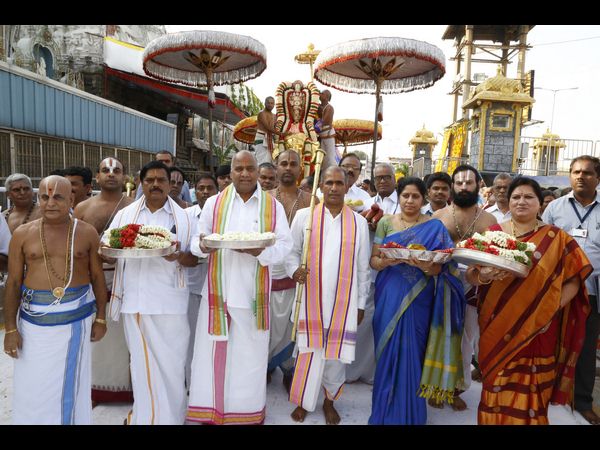 అంగరంగ వైభవంగా పద్మావతి పరిణయోత్సవం అంగరంగ వైభవంగా పద్మావతి పరిణయోత్సవం