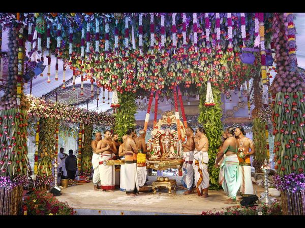 అంగరంగ వైభవంగా పద్మావతి పరిణయోత్సవం అంగరంగ వైభవంగా పద్మావతి పరిణయోత్సవం