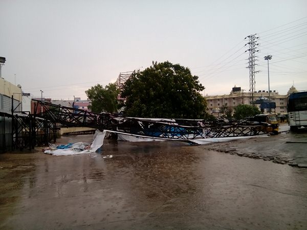 గాలి, వాన బీభత్సం