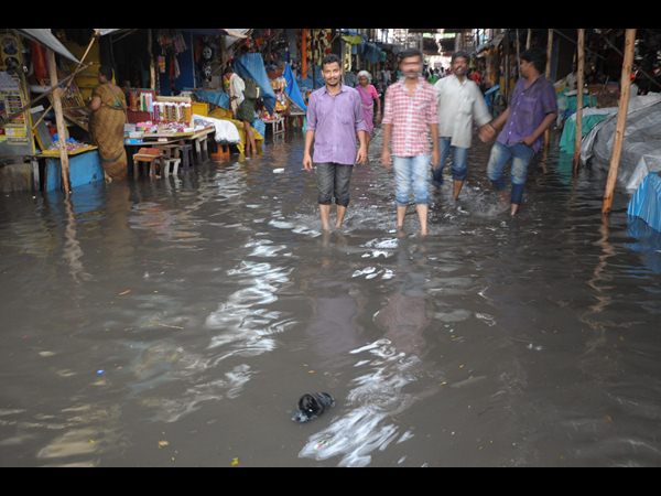 గాలి, వాన బీభత్సం