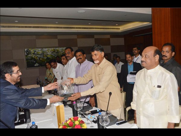  ఏపీ రాజధానిలో జపాన్ పాఠశాలలు: బాబు 