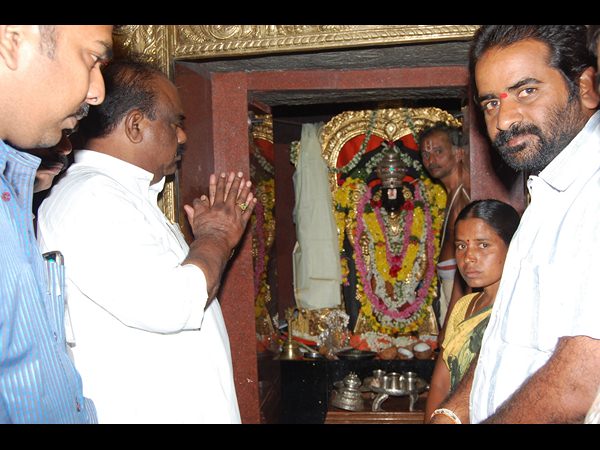 'టీ' స్పీకర్‌కు ఒంగోలులో ఘన సన్మానం