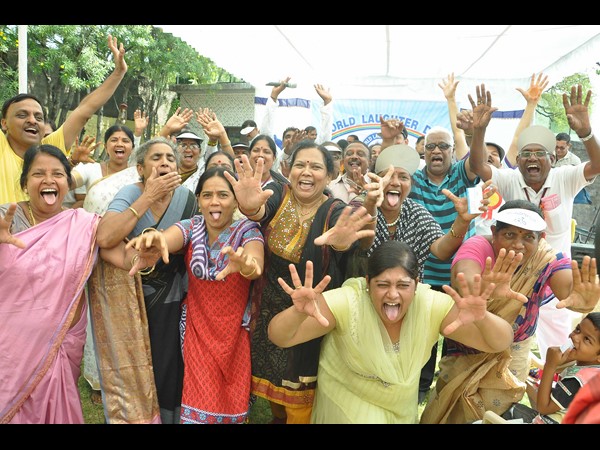 నవ్వుల దినోత్సవం