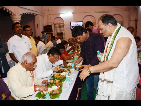భోజనం ఇలా...