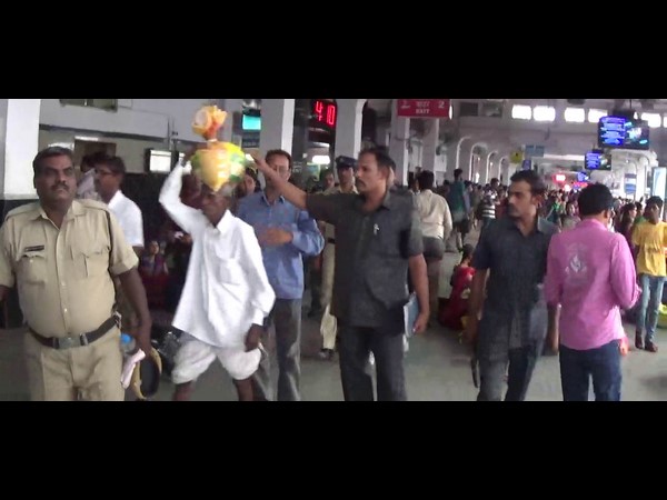 బాంబు బెదిరింపు