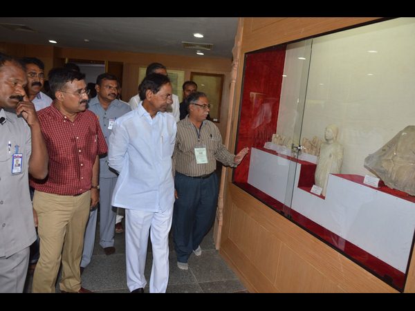  హుస్సేన్ సాగర్‌లో ఘనంగా బుద్ధ జయంతి
