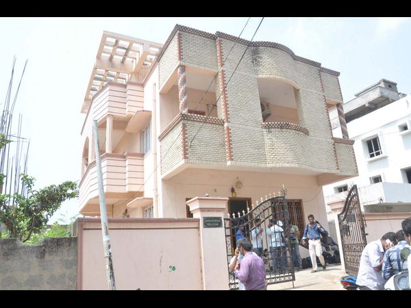  లంచం తీసుకుంటూ పట్టబడ్డ డీసీటీవో కమలరావు 