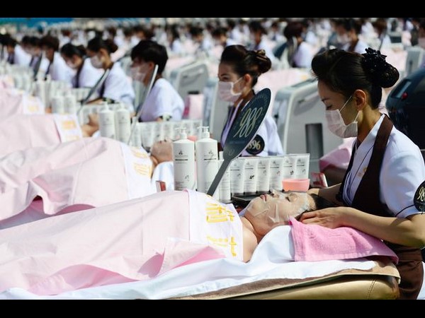  చైనా కాస్మోటాలజిస్ట్‌ల సరికొత్త రికార్డు