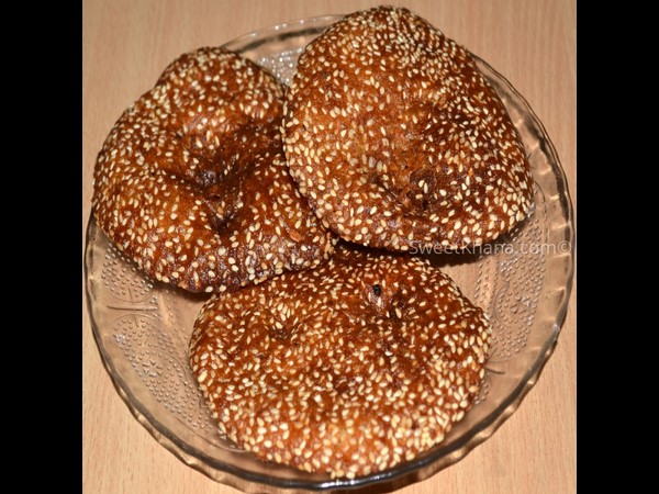 ఒకే ఒక్క క్లిక్‌తో ఆన్‌లైన్‌‌లో టెస్టీ ఖానాలో నువ్వుల అరిసెలు ఆర్డర్ చేయండి. 