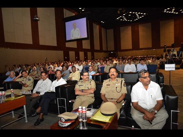 స్వచ్ఛలో కేసీఆర్: హైదరాబాద్‌ను అందంగా