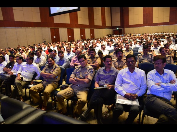 స్వచ్ఛలో కేసీఆర్: హైదరాబాద్‌ను అందంగా