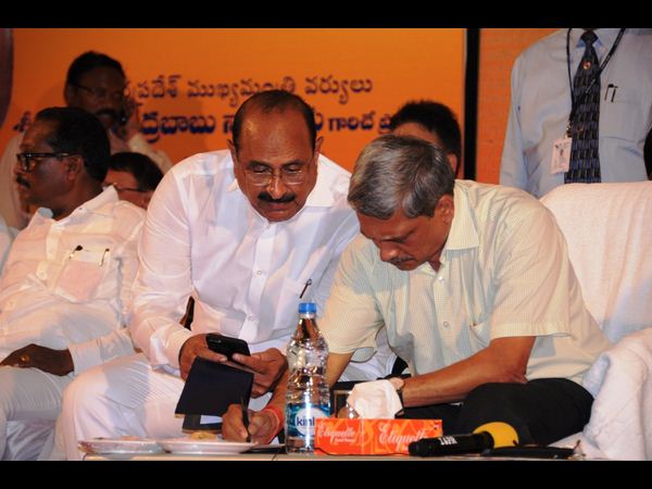 చంద్రబాబు, పారికర్