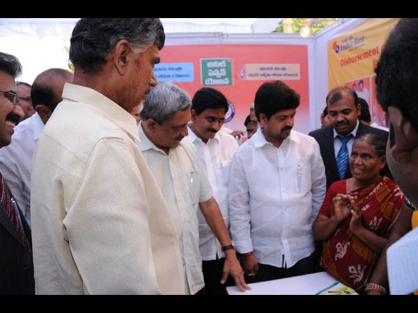  చంద్రబాబు, పారికర్