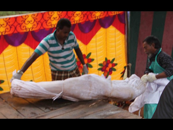 అక్కడే పోస్టుమార్టం