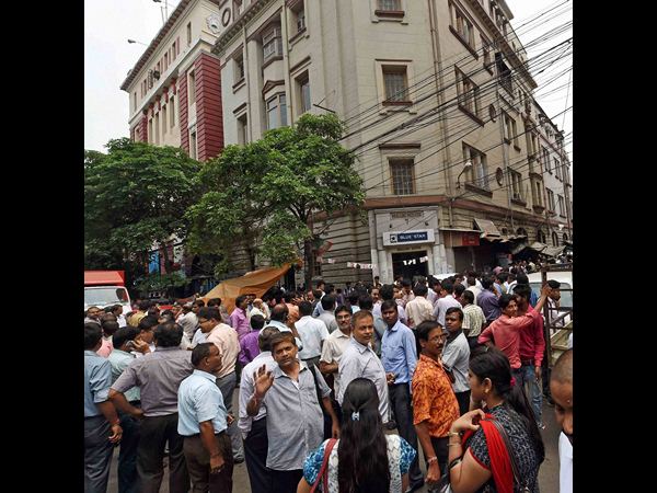 కోల్కతాలో.. కోల్కతాలో..