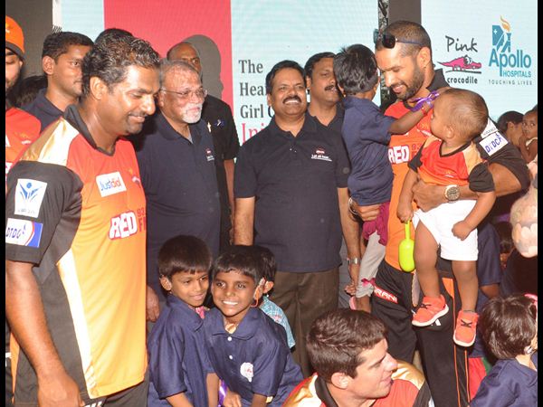 సన్రైజర్స్ టీం సందడి సన్రైజర్స్ టీం సందడి