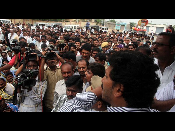 వైయస్ జగన్