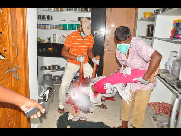 భార్యతో ఒకే గదిలో..
