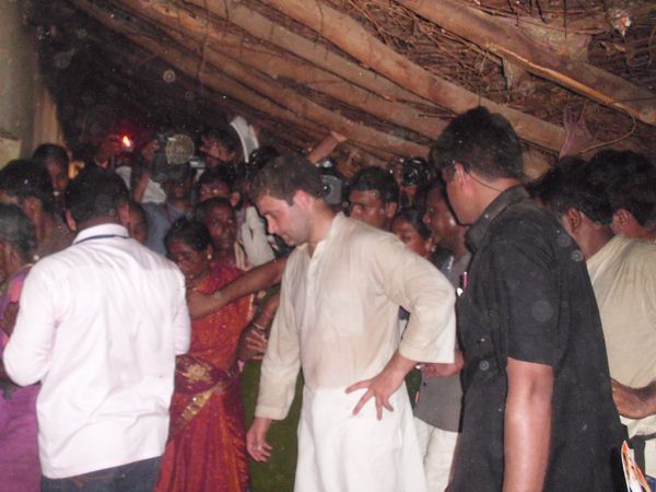 జాప్యమే రాహుల్ గాంధీకి అవకాశం