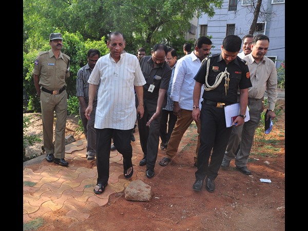 పద్మావతి కాలనీ పార్కులో గవర్నర్