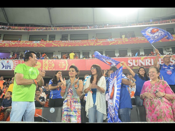 ఐపిఎల్ సందడి