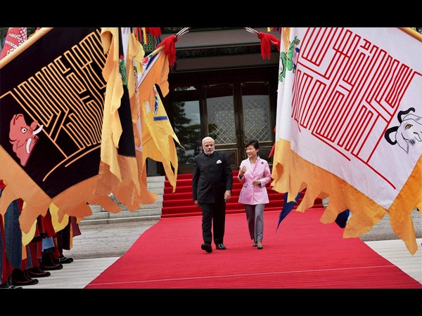 సియోల్‌లో భారత ప్రధాని మోడీ