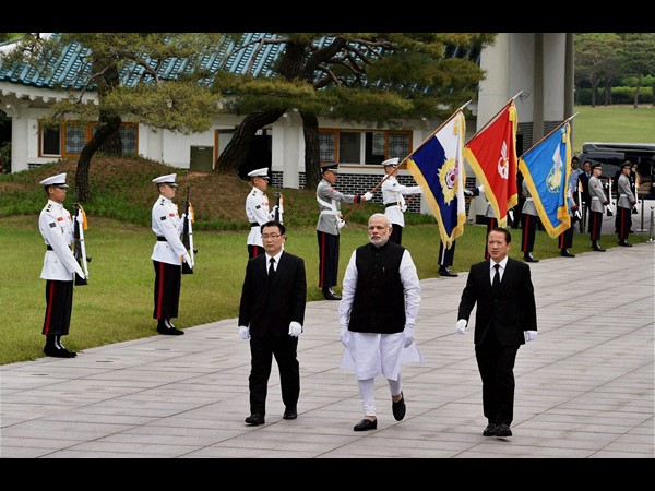 సియోల్‌లో భారత ప్రధాని మోడీ