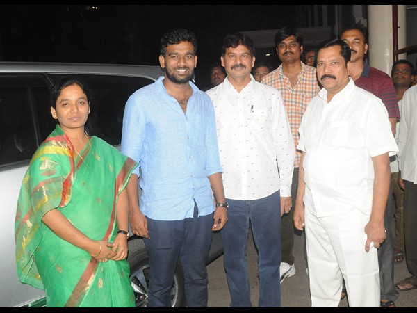 Paritala Sunitha in Prasad labs, to see Balakrishna's Lion. Paritala Sunitha in Prasad labs, to see Balakrishna's Lion.