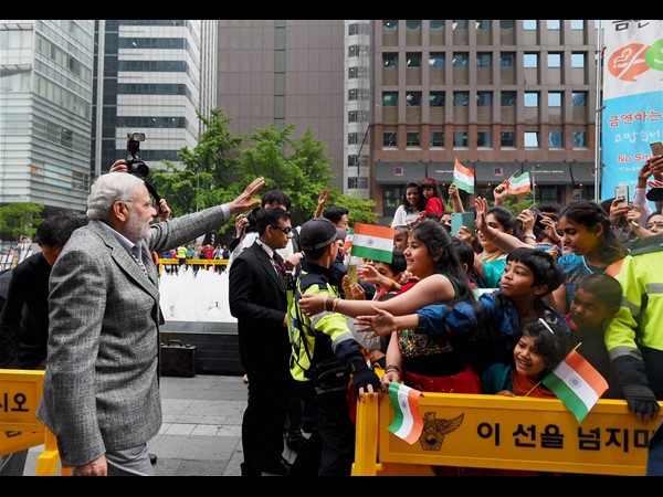  చంగేచెన్ నది ఒడ్డున మోడీ