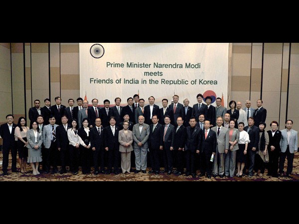 పారిశ్రామిక వేత్తలతో ప్రధాని మోడీ భేటీ