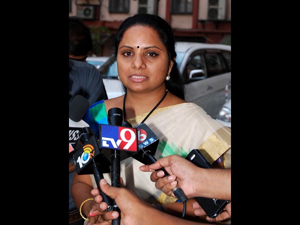 కేంద్రమంత్రులతో కవిత
