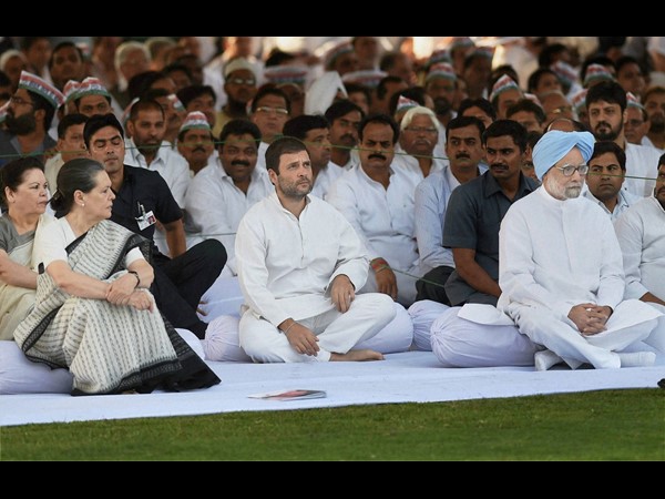 ఘనంగా రాజీవ్ గాంధీ 24వ వర్ధంతి