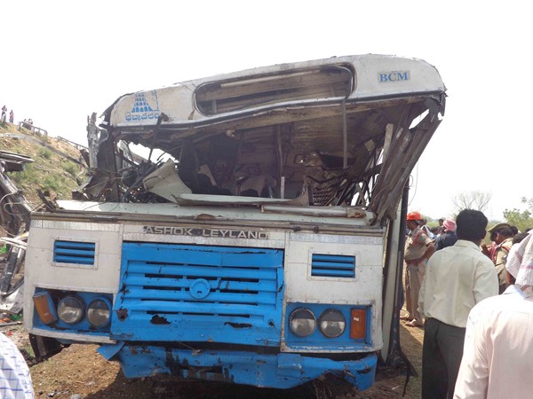 బస్సు ప్రమాదం