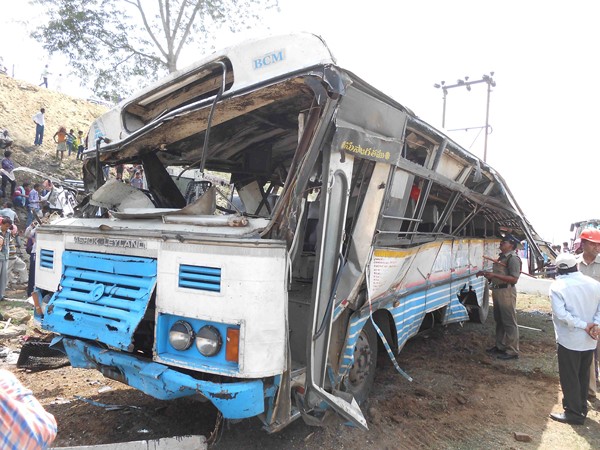  బస్సు ప్రమాదం