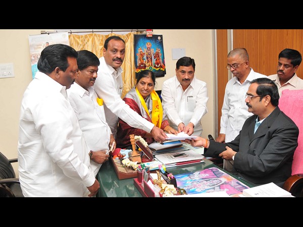 నాలుగు ఎమ్మెల్సీలు ఏకగ్రీవమే 