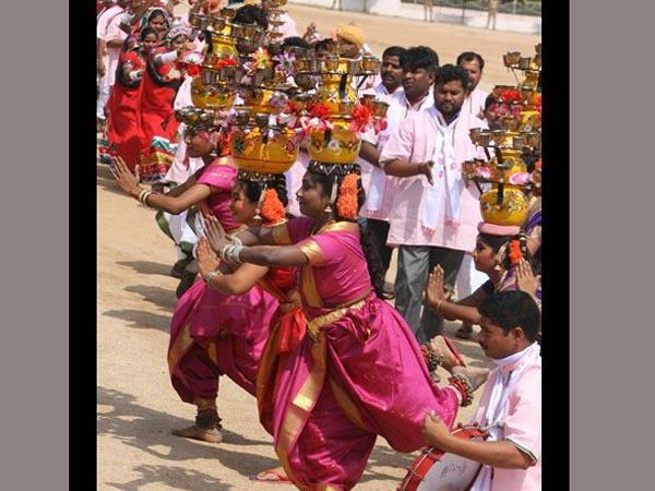 వేడుకలు