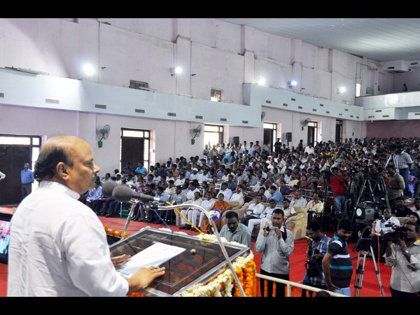  త్వరలోనే హైదరాబాద్ నుంచి అమరావతికి రాజధాని 