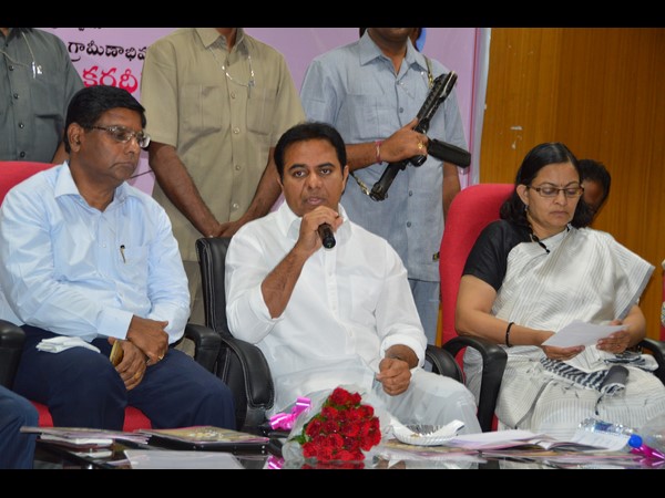 పన్నులు కట్టాల్సిందే: కేటీఆర్