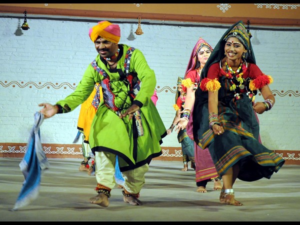 కళా ప్రదర్శనలు