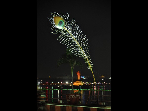 విద్యుత్ కాంతులు