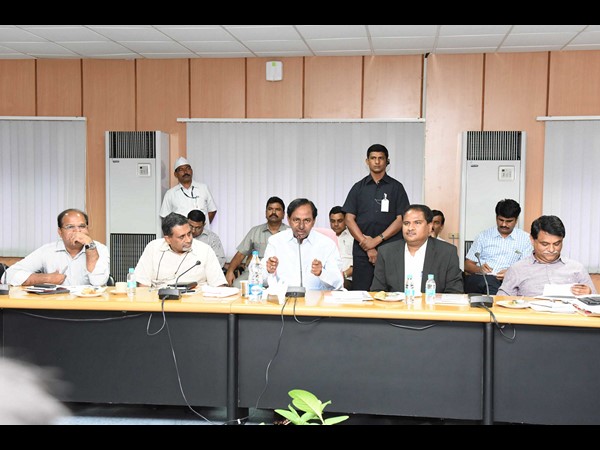 టిఎస్ పాస్: ఐఎస్‌బి విద్యార్థులతో కెసిఆర్