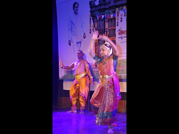 రాజా-రాధారెడ్డి ప్రదర్శన