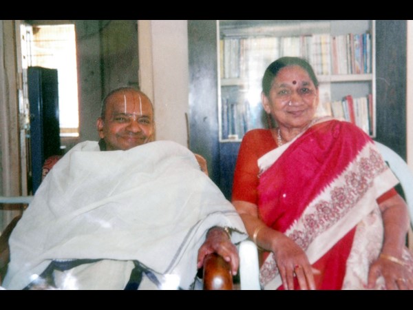 దాశరథి దంపతులు(ఫైల్)